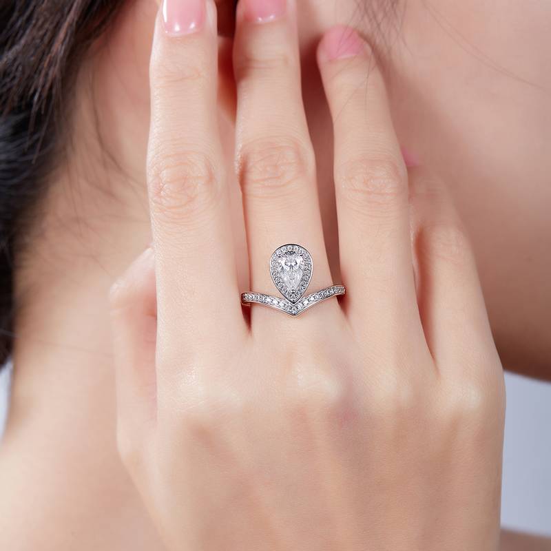 V字虎边水滴S925银镀白金彩色MoissaniteWomen's Ring1ctD级